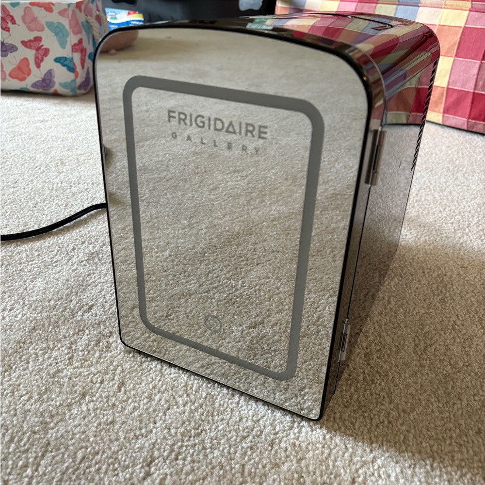 Frigidaire Mini Fridge